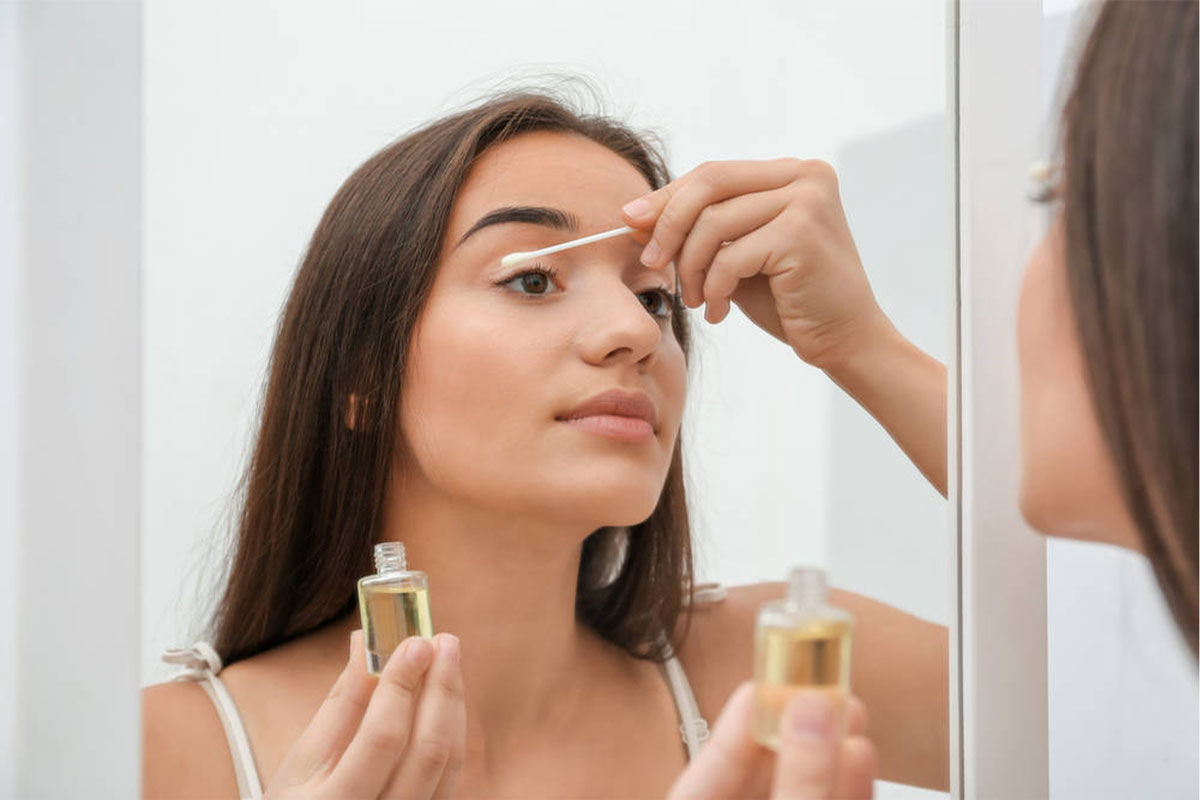 کدام تقویت کننده مژه و ابرو بهتر است؟ ایرانی یا خارجی؟