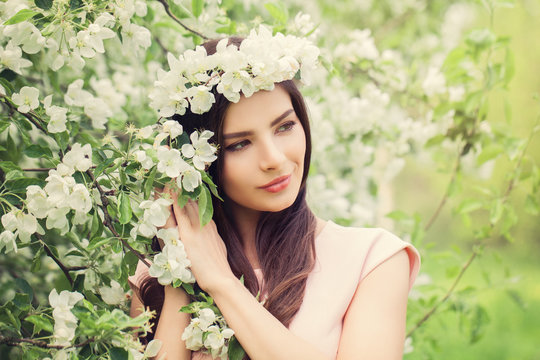 ۱۰ لوازم آرایشی بهداشتی برای جوان ماندن پوست