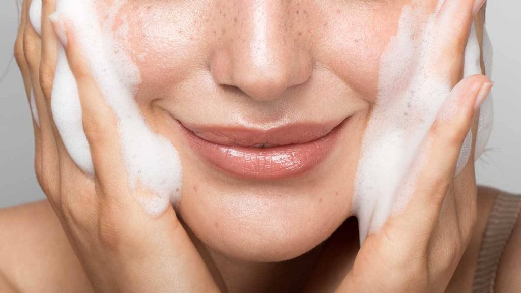 فیس واش چیست؟
